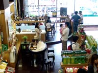 Teeverkauf in einem modernen Teerestaurant, 2005 